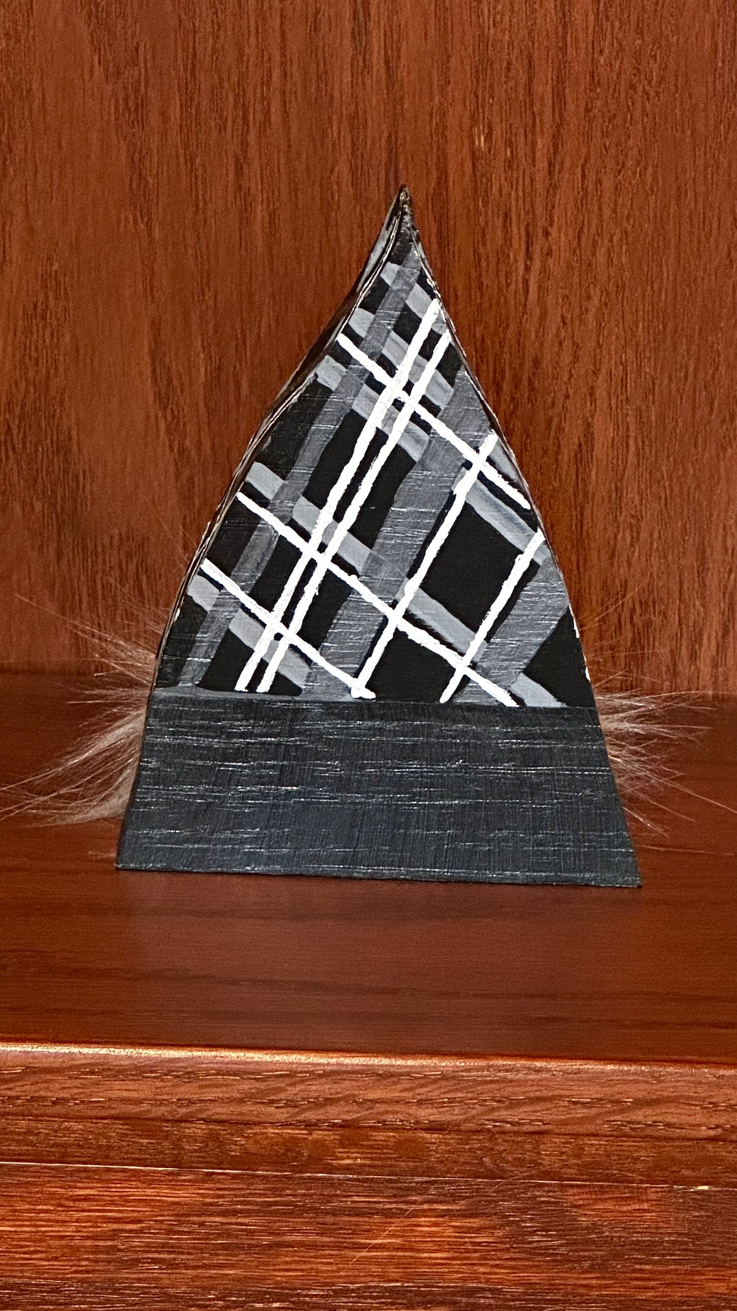 Gnome - Black and Grey